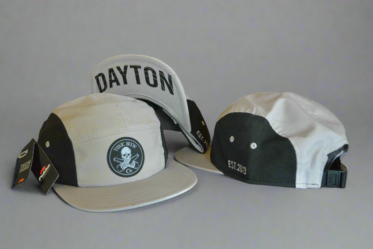 Hat 5-panel Flat bill Black and Grey